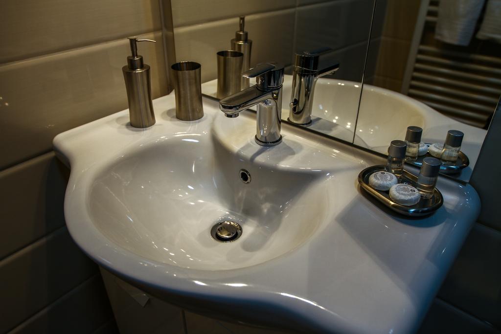 Historical Studio Apartment Sibiu Exterior photo